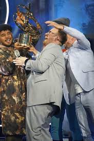 Unser autor liebt dsds und schaut sich auch das neue finale an, aber für die nächste staffel müssen sich einige dinge unbedingt ändern. Tsrl2enazgctjm