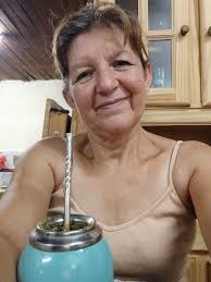 Dia lluvioso ☔ por ak Q les parese si jugamos un ratito... El mate es la  mejor forma de compartir un momento...