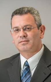 Shekel climbs to 26-year high as Bank of Israel signals less intervention