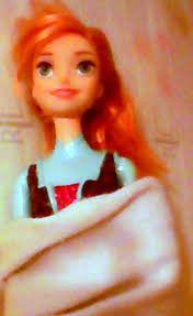 Anna Gets Squeeze by Snake by lileehilee