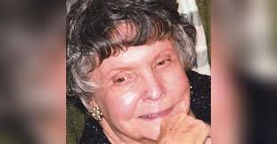 Mae Hendrix's Instagram, Twitter & Facebook