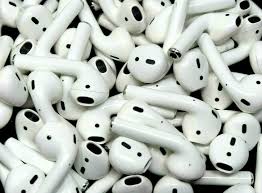 Genuine Apple Airpods 2nd Generation Left Right Or Charging Case Replacement Https Uxshops Com P 75237 In 2020 Apple Airpods 2 Apple Apple Types