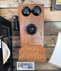 Come experience a beautiful fall day here at Wade Creek Vintage  Marketplace. Open daily at 10am. 664 NW Wade Street Estacada #happytogether  #welcome #vintage #expierience #us #opendaily #friends #youmatter  #treasures #muchmore