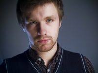 У ладо кватании, автора клипов хаски и oxxxymiron, выходит дебютный фильм. Lado Kvataniya Aktyor Rezhissyor Biografiya Rossijskie Aktyory Kino Teatr Ru