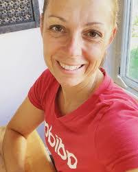 Stephanie Lessard's Instagram, Twitter & Facebook