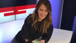 Il est également animateur de télévision, célèbre pour avoir présenté l'équipe du dimanche sur canal +, stade 2 sur france 2, bouge la france sur public sénat, politique matin sur lcp et l'été de tous les records sur france 3 Elsa Fayer Ses Photos Sexy Qui Refont Surface