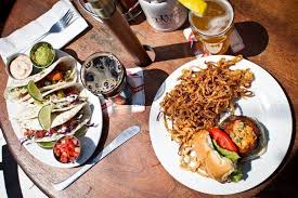 Best Eats On Isle Of Palms And Sullivan S Island Isle Of Palms Restaurants Isle Of Palms Isle Of Palms Sc