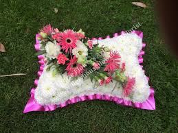 Sympathy flowers designed specifically for the casket. 8 Traditional Funeral Pillow Wreath Tribute Available In A Choice Of Colours Funeral Flowers Funeral Pillows Flowers