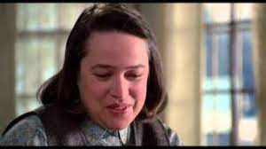 Al ritorno dall'albergo in cui si era volutamente isolato per lavoro ha un incidente d'auto ma viene tratto in salvo da annie wilkes, la sua fan numero uno. Misery Non Deve Morire 1990 Streaming In Italiano Gratis Cb01 Uno