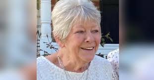 Pauline Mathis's Instagram, Twitter & Facebook