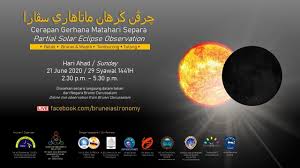 Bulan menghalangi pandangan normal matahari dari bumi, menciptakan gerhana bulan enggak terjadi setiap bulan karena orbit bulan miring sekitar lima derajat dibandingkan dengan orbit bumi di sekitar matahari. June 2020 Bruneiastronomy Org