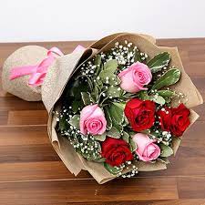 With updated, seasonal arrangements you may choose your gift by theme or holiday too. Valentine S Day Flowers Online Valentines Flower Delivery 2021 Ferns N Petals