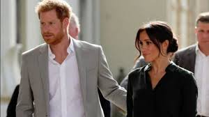 Printul harry si logodnica sa, meghan, au spus un „da! hotarat, devenind sot si sotie in fata domnului. Èocul Anului In Familia RegalÄ BritanicÄ PrinÈul Harry Èi Meghan Markle DivorÈeazÄ AnunÈul Tocmai A Fost FÄcut B1 Ro