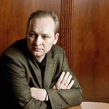 Ferdinand von schirach speaks on stage at the der fall collini premiere at zoo palast on april 09, 2019 in berlin, germany. Du Bist Wer Du Bist Der Spiegel