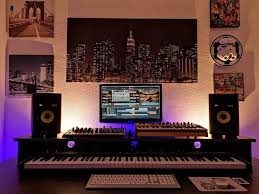 A Nice Home Studio Setup Ready For Music Production By Misterhowington Musicproducer Musicstudio Home Studio Music Home Studio Setup Home Studio