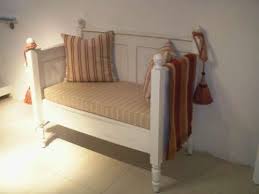 Ein paar stahlschienen aus einem alten bett kam praktisch, um ein paar gabeln für meinen kleinen traktor. 13 Altes Bett Bank Ideen Alte Betten Bank Bett