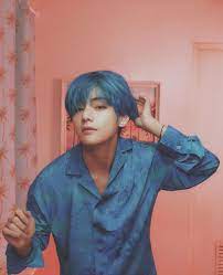 Min yoongi un chico solitario que toda la universidad cree que es una mala persona el. Bts Kim Taehyung Jeon Jungkook Jung Hoseok Kim Namjoon Kim Seokjin Min Yoongi Park Jimin