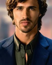 Dara Thomas's Instagram, Twitter & Facebook