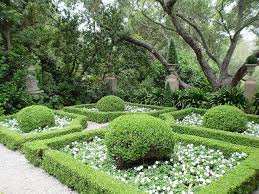 Italian Garden And Blooming Azaleas Parterre Garden Traditional Landscape Landscape Design