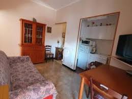 Comodo al centro ed alla stazione, ampio appartamento vuoto posto al primo piano con ascensore, composto da ingresso a corridoio, quattro camere da letto, sala, grande cucina abitabile, bagno finestrato con vasca, due balconi, veranda. Case Con Ascensore In Affitto In Provincia Di Savona Immobiliare It