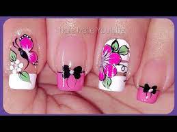 En la imagen anterior se muestra un. Decoracion De Unas Basico Y Clasico Con Flores Y Mariposa En Tonos Rosa Y Blanco Youtub Disenos De Unas Mariposas Unas Manos Y Pies Unas Sencillas Y Bonitas