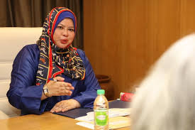 رين بنت محمد هارون) is a malaysian politician who has kuala lumpur, jan 11: Minister Rina Harun Faces Bankruptcy Suit Twentytwo13 My