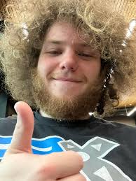 Joe's New Haircut Gives Jonas LA Vibes