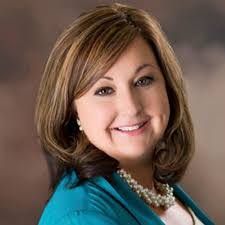 Erin Pfeifer's Instagram, Twitter & Facebook