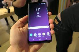 The galaxy s10's arrival means a cheaper galaxy s9 for you. Samsung Galaxy S9 Galaxy S9 Mini Review Direct La Lansare Premiere Foto Design De S8 Rafinat Un Liliachiu Hipnotic
