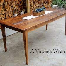 Tulsa single pedestal table available with a oval top or smaller 36 inch round top, the tulsa oak single pedestal table will accept up to two center leaves. Shaker Dining Tables Custommade Com