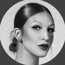 Anna Baugh's Instagram, Twitter & Facebook