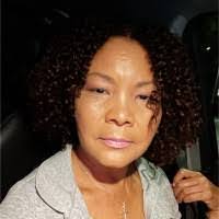 Jacqueline Stenger's Instagram, Twitter & Facebook