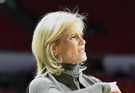 Baylor replaces Notre Dame atop AP women's basketball poll