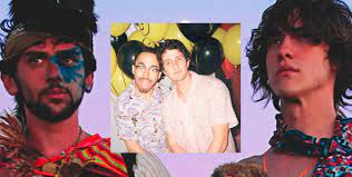 Written by both members of mgmt (ben goldwasser and andrew vanwyngarden) with production done by dave fridmann, electric feel is an upbeat 60's style indie track comparing. Mgmt Vs Courtship That Song Sounds Like