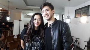 28 april 2021, 13:01:29 wib. Curhat Aura Kasih Setelah Gugat Cerai Eryck Amaral