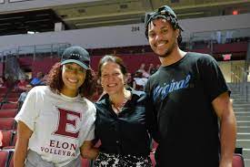 Steph and seth curry bear a resemblance, but they are not twins as some fans have wondered. What Did Nba Star Steph Curry Get His Sister For A Wedding Present He Put Her Name On A Locker Room At Elon Education Greensboro Com