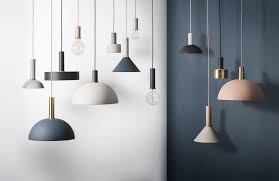 Ferm Living Is Known For Their Distinct Scandinavian Design Bringing Life And Beauty To Every Corner Of Your Home Shop The Hanglamp Lampenkap Thuisdecoratie