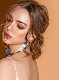 Amazon.com: EXTENIFY Russian Strip Lashes D Curl, 3D Volume Effect 16mm  Russian Eyelashes with Clear Band that Look Like Extensions, 5 Pairs Wispy  Strip Lashes : Beauty & Personal Care