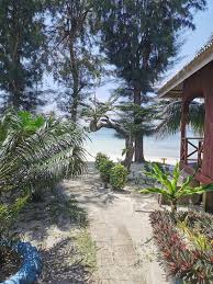 Situated near the beach, this hotel is steps from flora bay beach and perhentian beach. Samudra Beach Chalet Pulau Perhentian Besar Mys Best Price Guarantee Lastminute Com Au