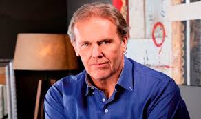 Gonzalo diego bonadeo (buenos aires, 6 de enero de 1963) 1 es un periodista y comentarista deportivo argentino, hijo del también periodista diego bonadeo.desde 1994 se encuentra trabajando en tyc sports, señal para la que cubrió los principales acontecimientos deportivos a nivel mundial. Nos Cuesta Asumir A Los Argentinos Que La Realidad No Se Modifica
