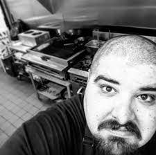 Derek Upton's Instagram, Twitter & Facebook