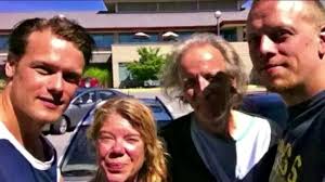 IF I,VE EVER MADE YOU SMILE CAN I GET A RED HEART 🤩❤️❤️