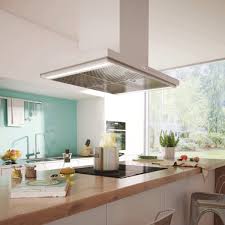 The activation of the exhaust fan occurs through a temperature probe that detects an increased temperature and activates the fans. Hood Features Gorenje