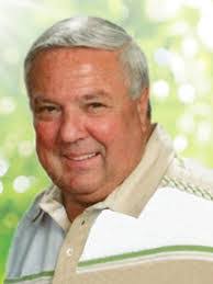 Lori Hollinger's Instagram, Twitter & Facebook