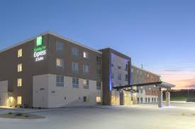 Not just a great place to settle in for the night, our hotel has plenty of other facilities to explore when you next visit including: Holiday Inn Express And Suites Lincoln I 80 Visitnebraska Com