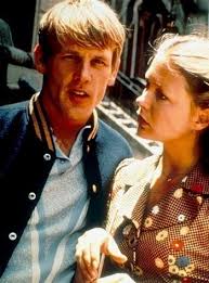 L'écart entre les revenus des plus riches et ceux des plus pauvres était de 1 à 10 au début du xxe siècle. Le Riche Et Le Pauvre Rich Man Poor Man La Serie Tv