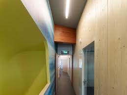 In gesprek met annemieke en arjan over de uitdaging bij de vervanging en renovatie van bruggen, tunnels, viaducten en duizenden kilometers spoor en weg. Gallery Of Rijkswaterstaat Head Office 24h Architecture 24