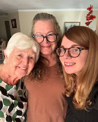 My sweet Nana, Faith Winifred Hicks, passed away yesterday two days after  her 89th birthday. To know my Nana was to love her: she was caring,  considerate and my biggest cheerleader. She