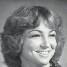 Hilary Meyer's Instagram, Twitter & Facebook