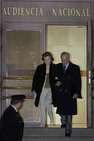 Daraufhin wurde sie am 12. Argentine Ex President Isabel Peron Released